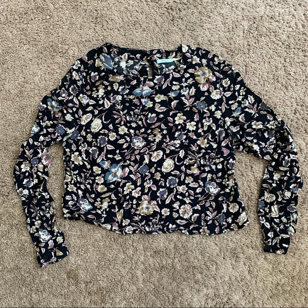 BUNDLE SALE 🍓 Floral crop top 🍓